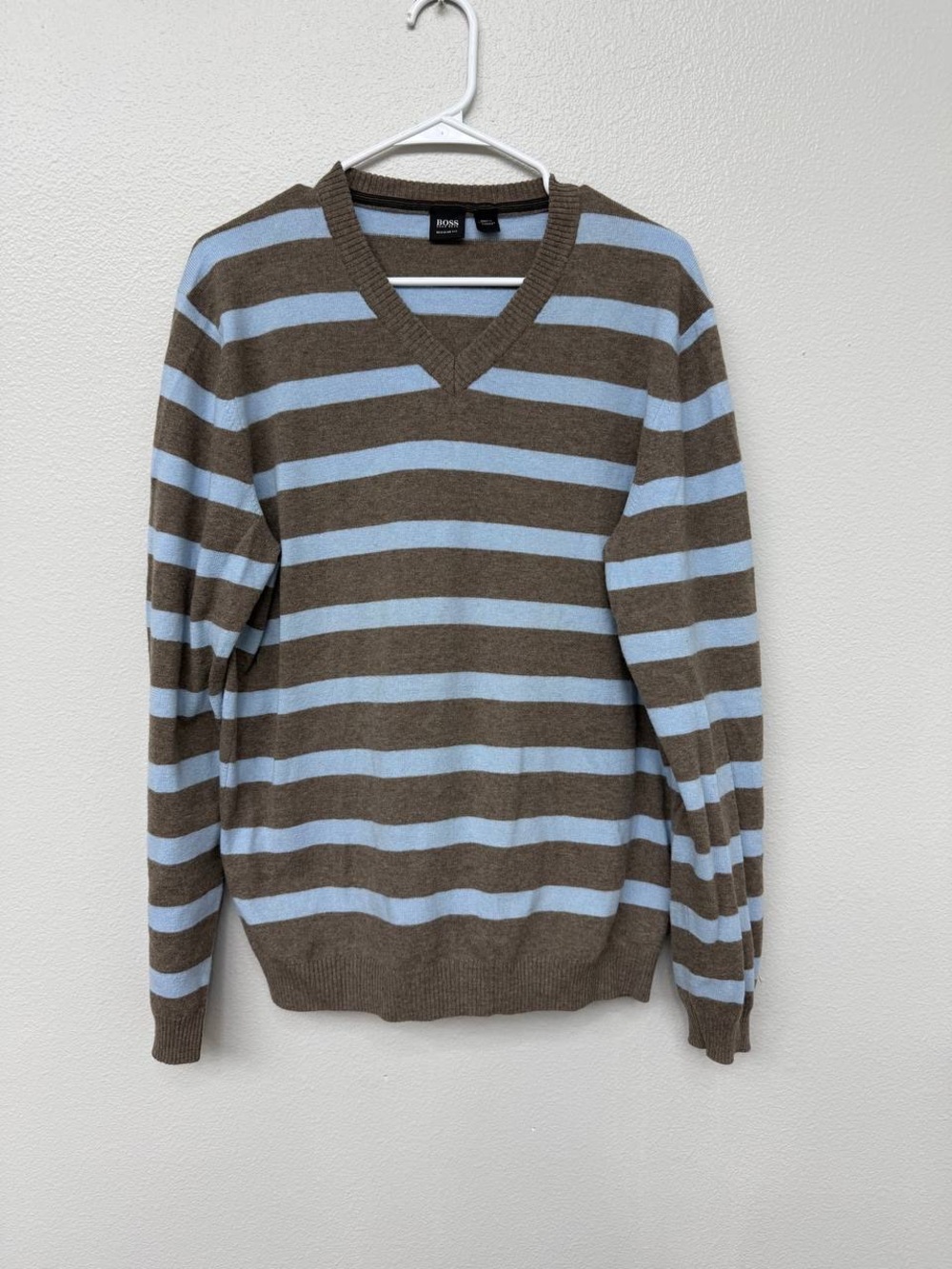 Hugo Boss Men’s Large Regular Fit Striped V-Neck Sweater Brown Blue